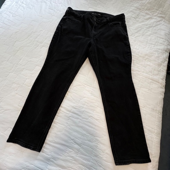 WOMENS/LADIES OLD NAVY WOW STRAIGHT HIGH RISE DENIM JEANS-SIZE 18 PETITE-BLK - Picture 1 of 13